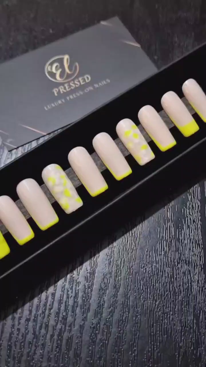 Splash of Yellow – El Pressed